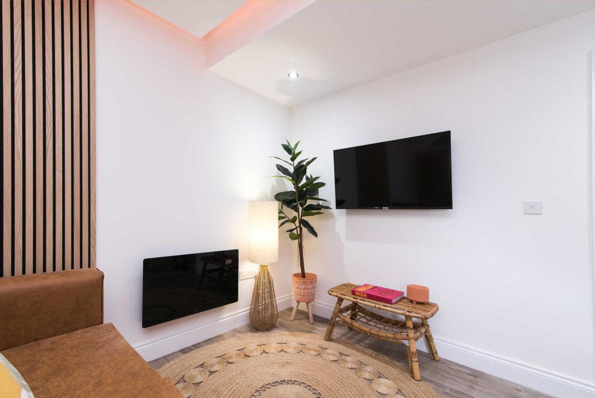 Railway Apartment *